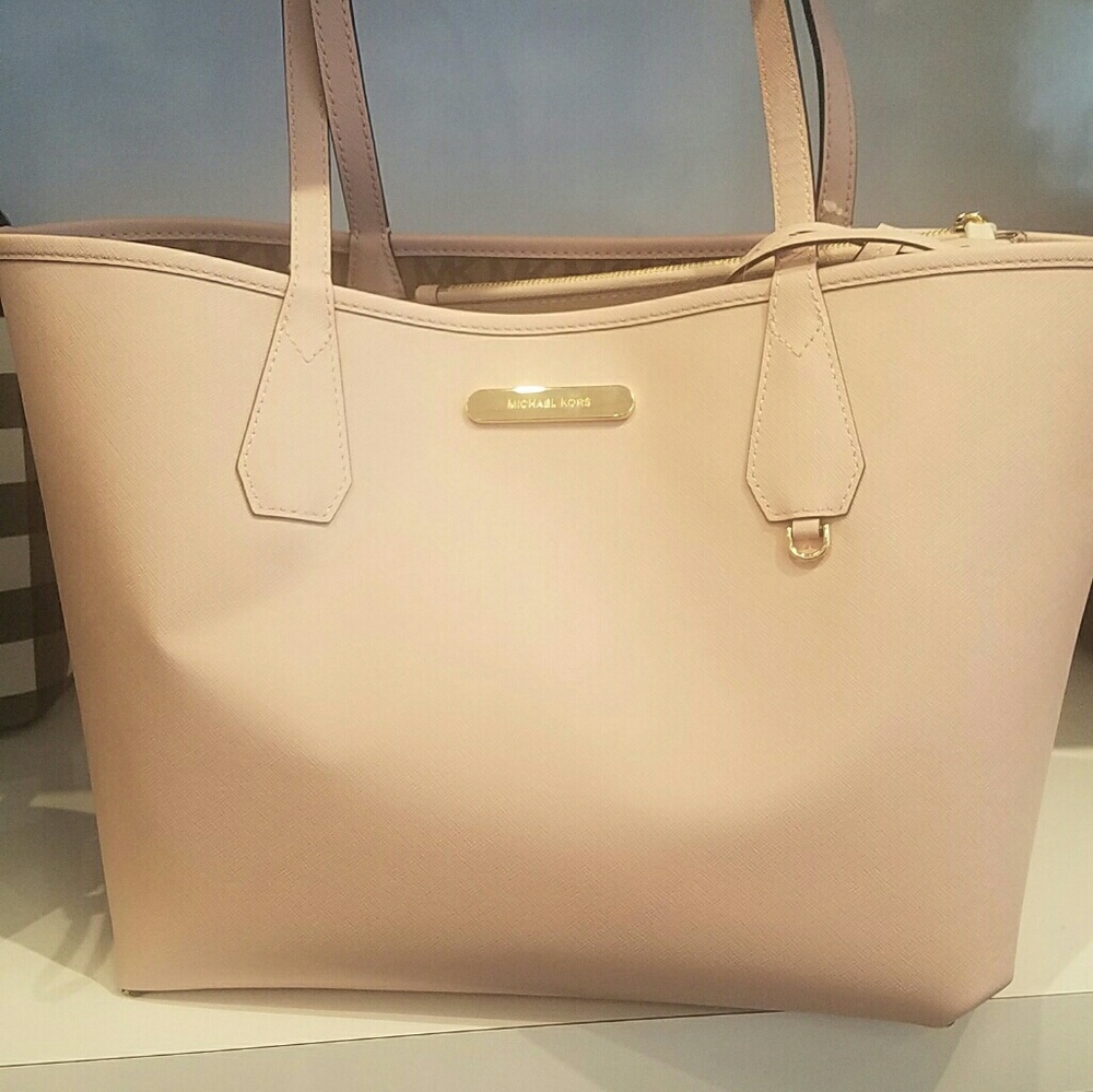 NWT Micheal Kors Candy Reversible tote Large